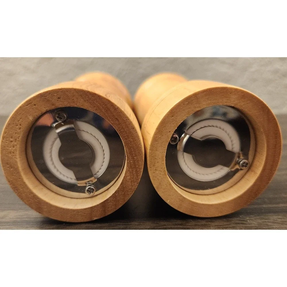 Wooden Salt and Pepper Grinders Set Hand Movement Salt Mill / Pepper Mill